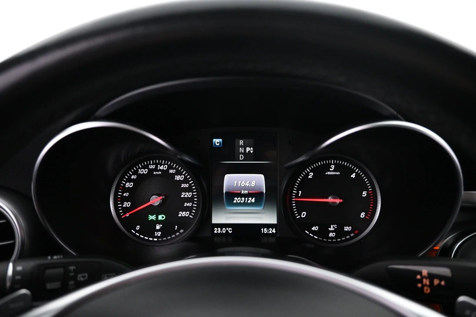 Car Image - 6xWnvwLnr8pyOyTXF0jr0C