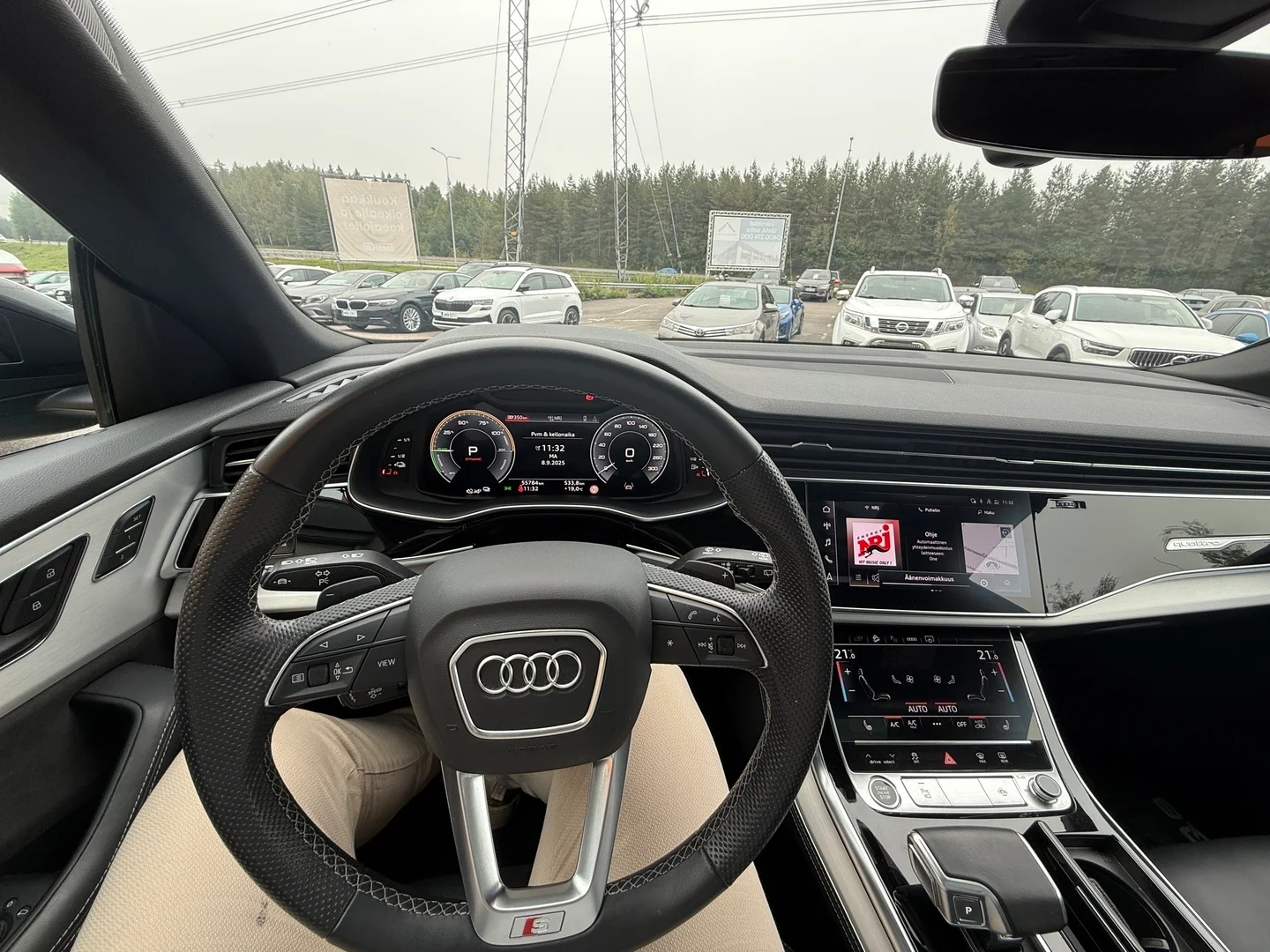 Car Image - 3h8zck2Y2sFwzOiWvmSo8u