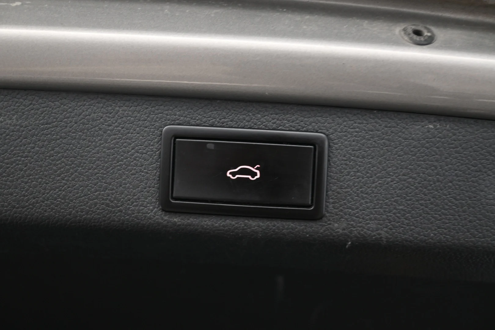Car Image - 7aonO8mzbwZclfuSqIDcDe