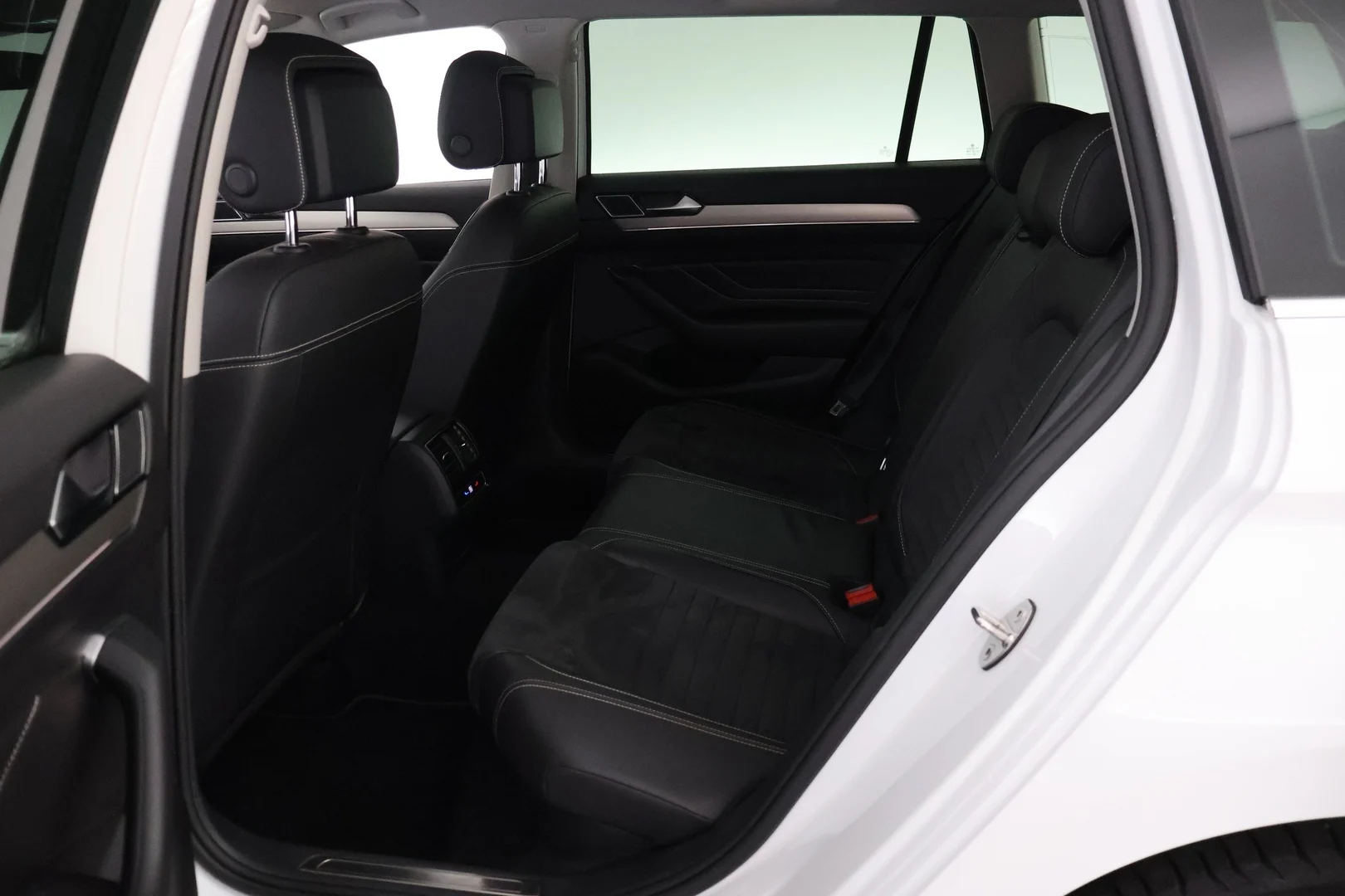 Car Image - 1NMUWUPGxJSmEkzaNAmIW8