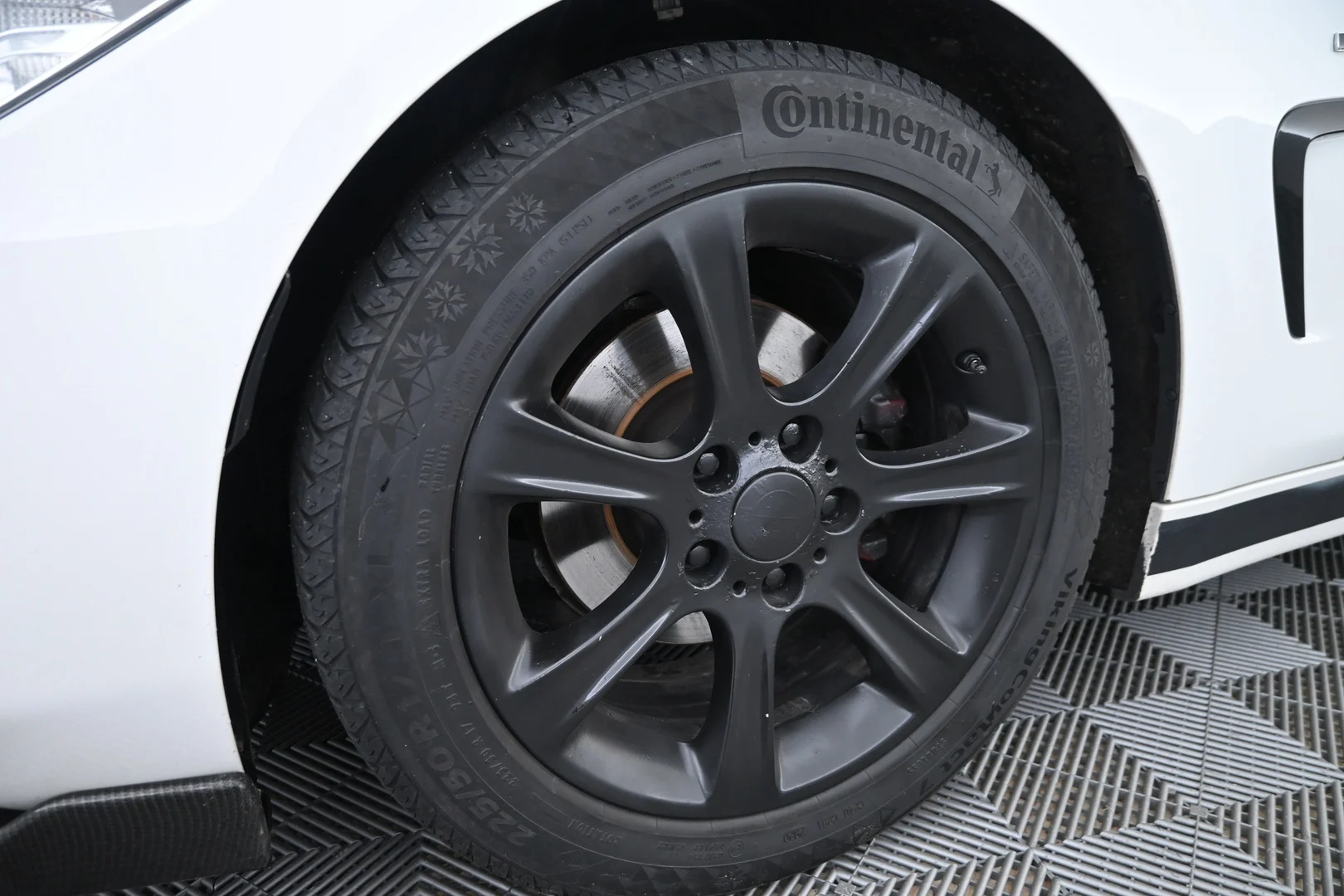 Car Image - 6eH0DCvy4vjoVhDXm0JN2s