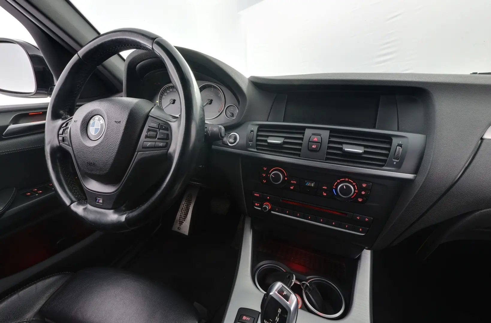 Car Image - bNyL0xdipFiKLkVPgUkjW