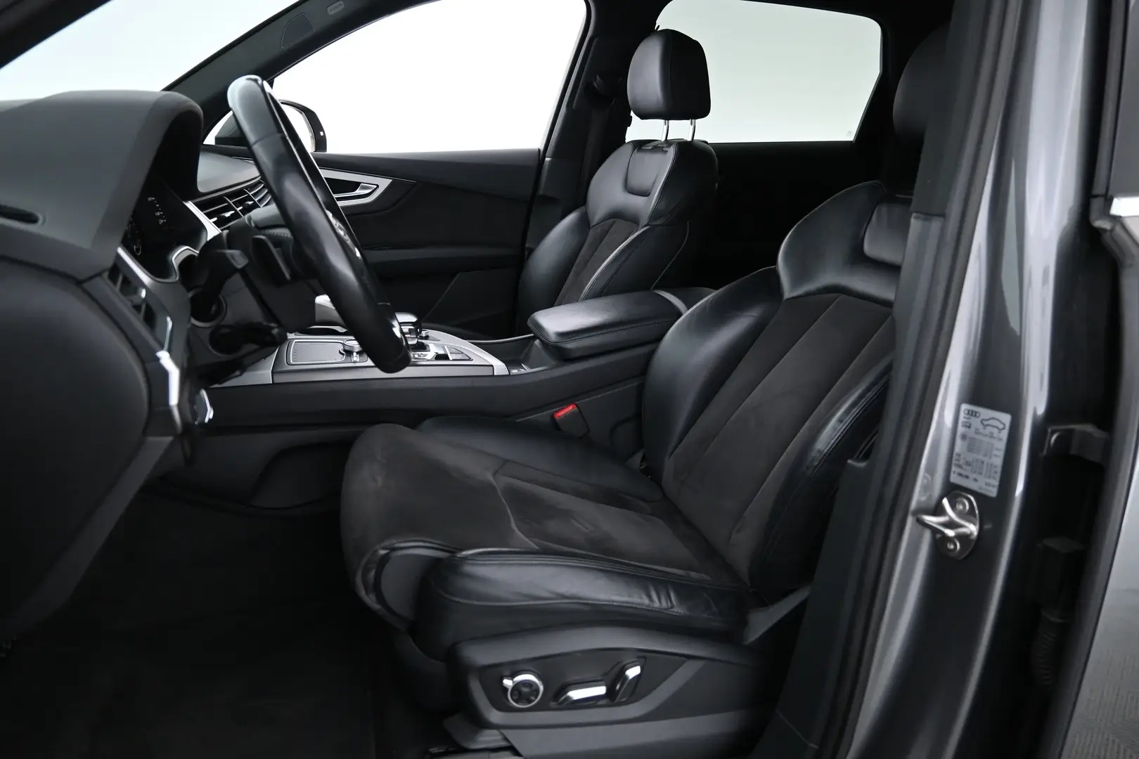 Car Image - 1R1ryTICrMlKtKtchsy6ni