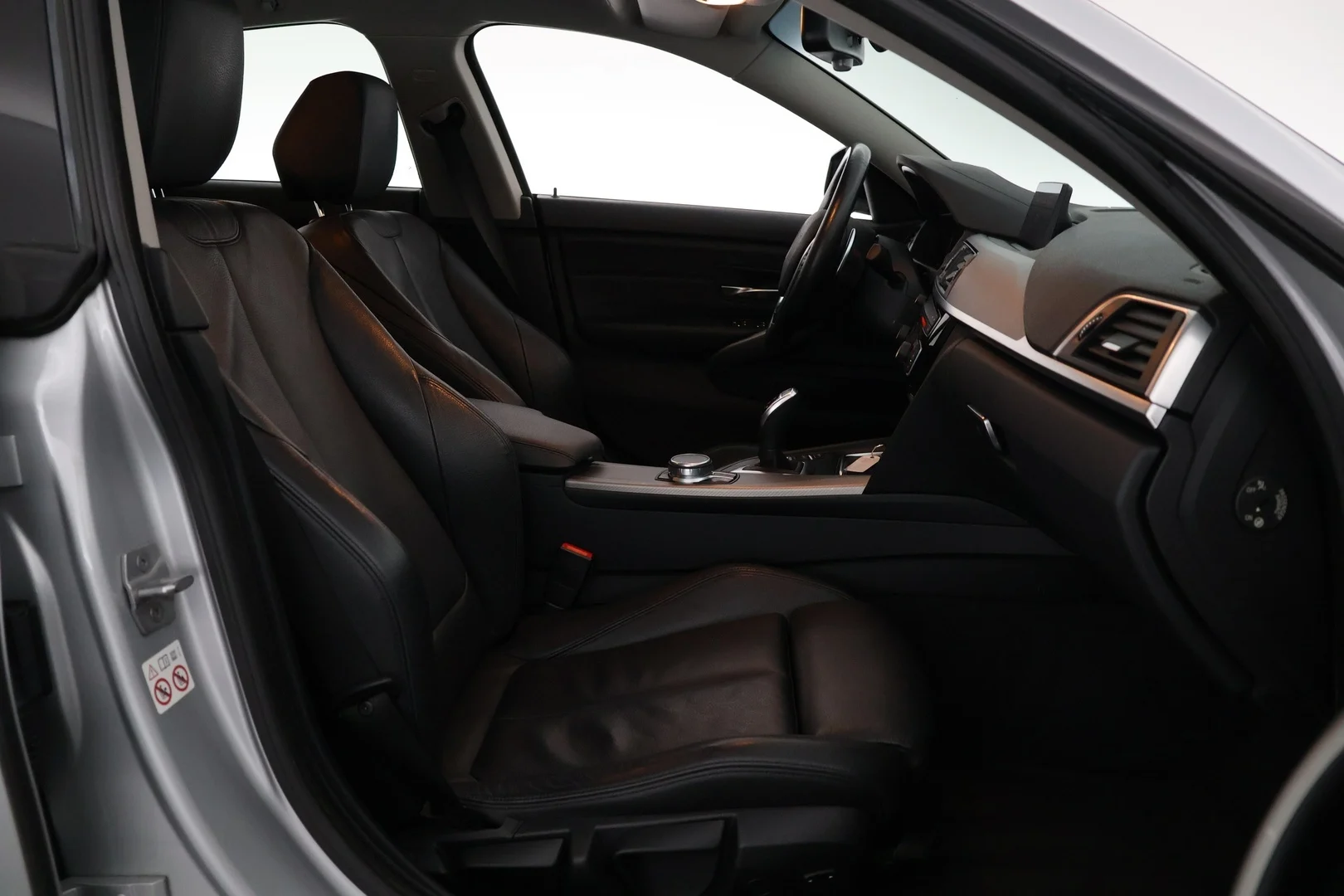Car Image - 6ttYnP9YoMFNFVB4xac1LS