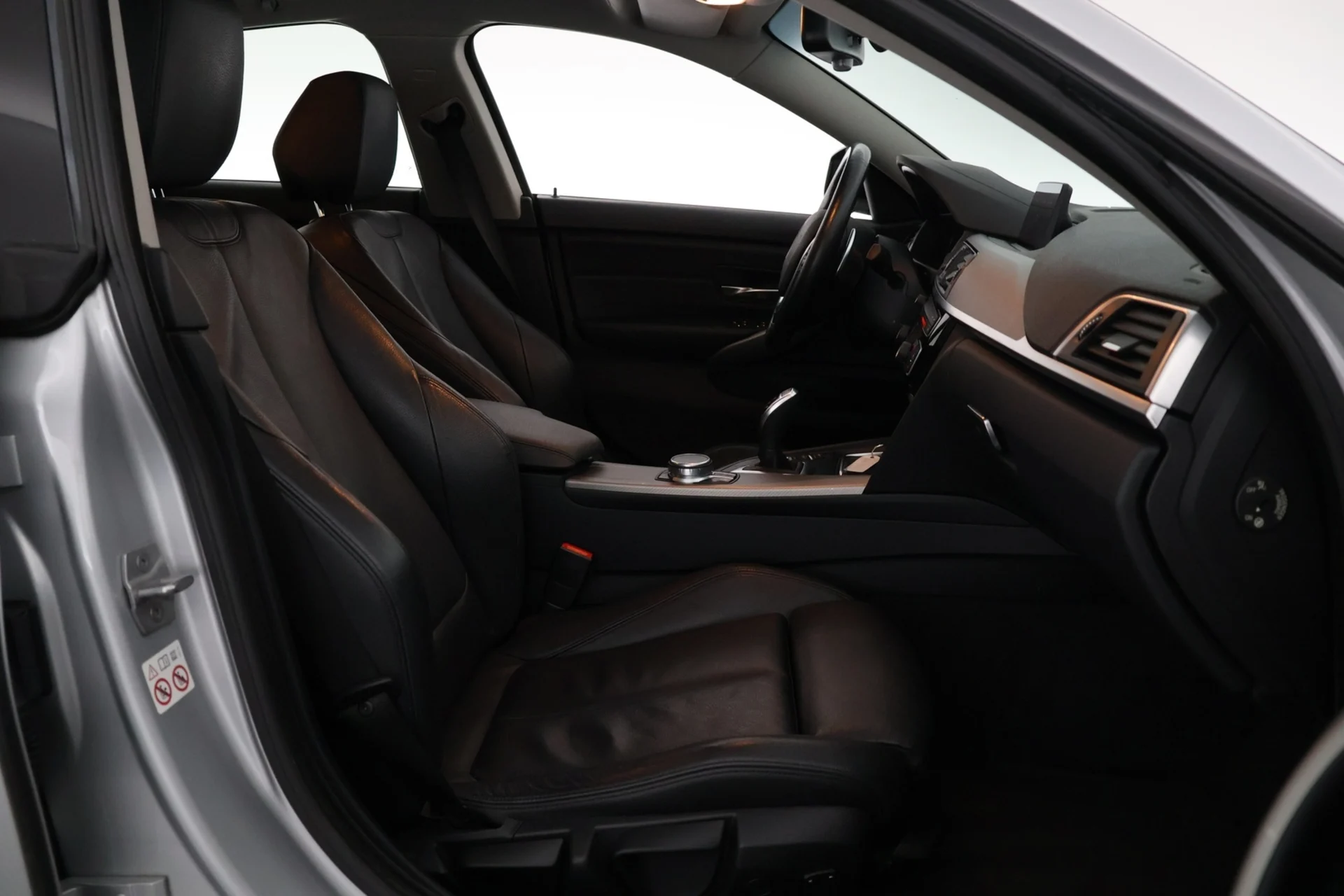 Car Image - 6ttYnP9YoMFNFVB4xac1LS