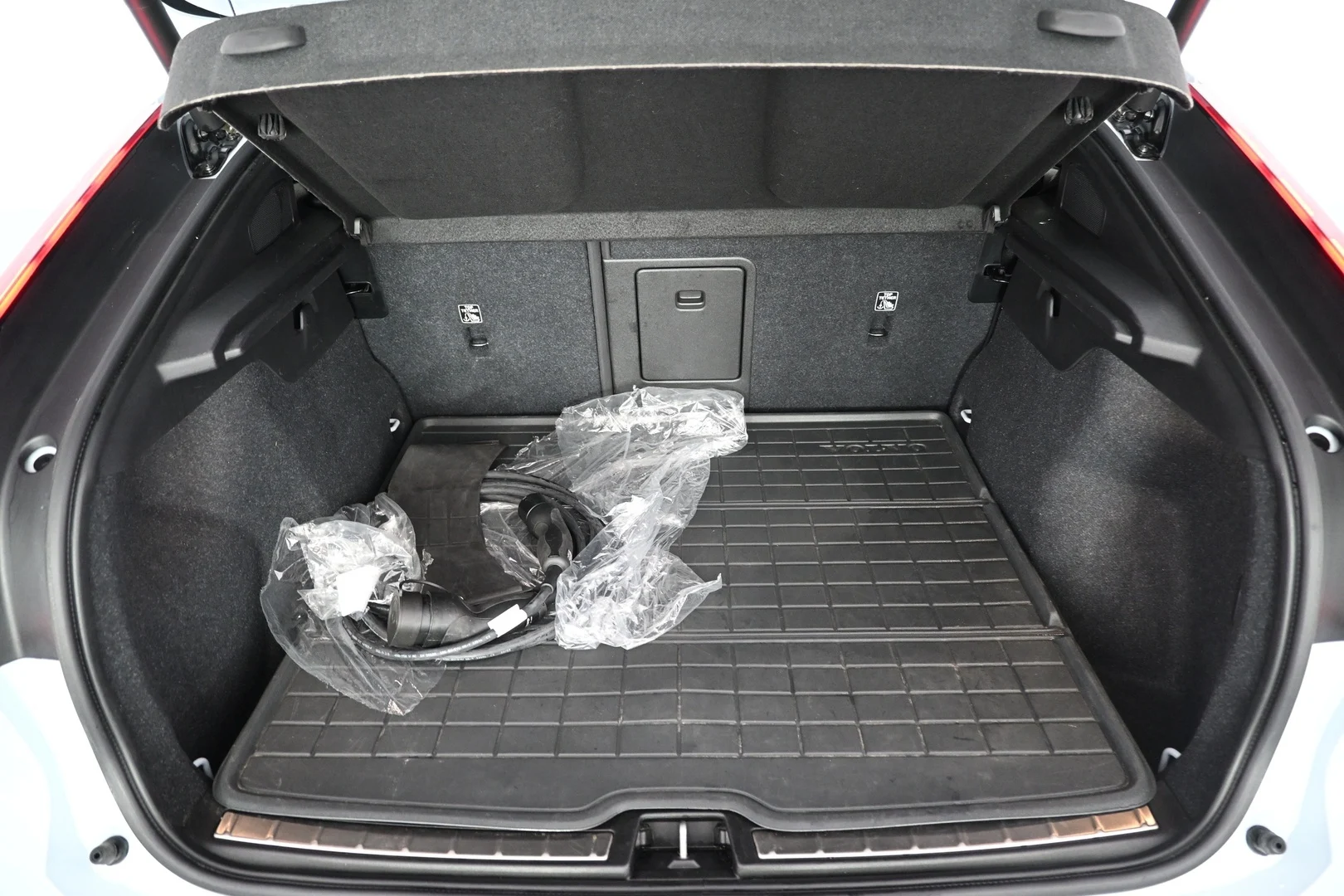 Car Image - 1THp3rsiFNzAxfnbcjbVTk