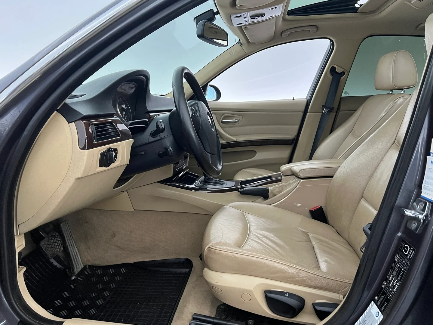 Car Image - 3PHFcUCAKJ716wHjfPtLSs