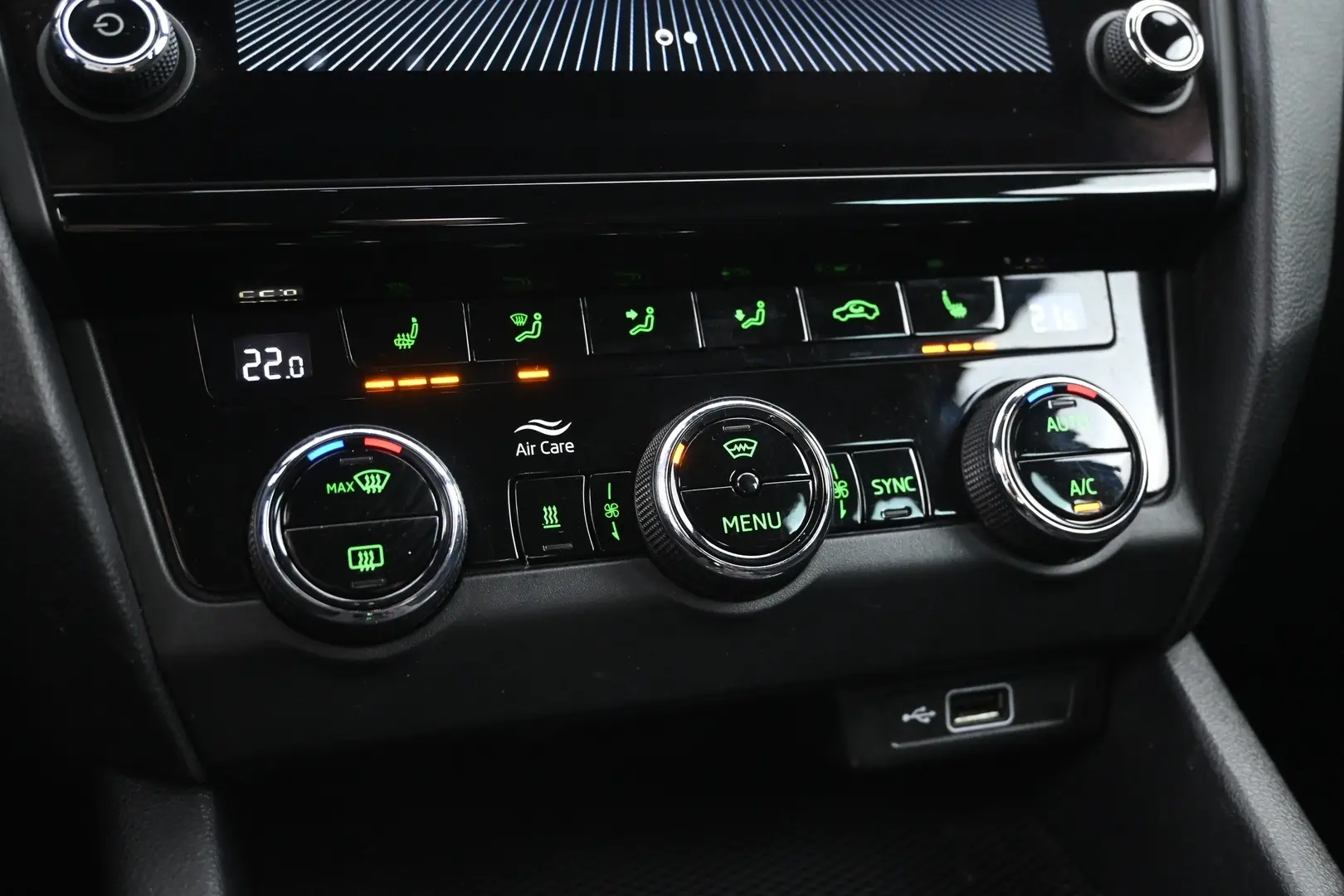 Car Image - 3NxC0Cp4jBBWg6wOfm2glD