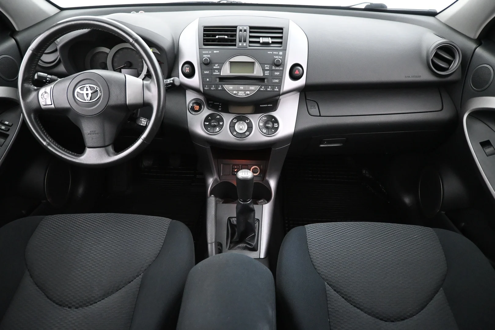 Car Image - 2hJgFOSQp5TVPXyMZqYlam