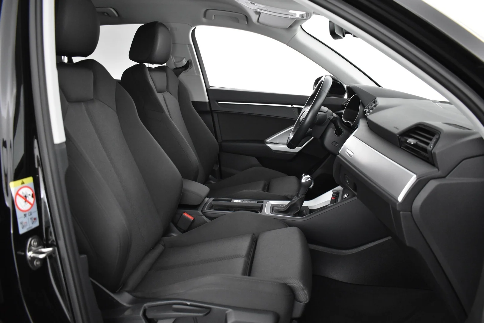 Car Image - 6EVo0jVxR5EikbQ6SAwz4X
