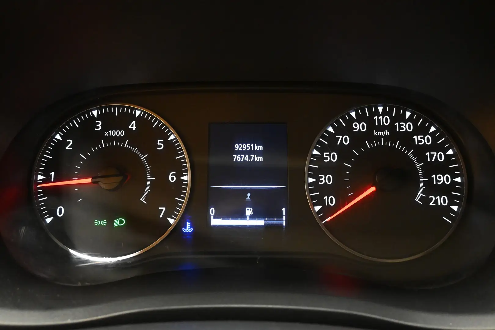 Car Image - 6tYtiLMKProEjgyMJtFGl6