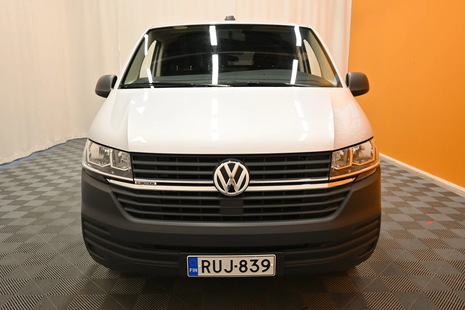Car Image - 77qnMrnyKHouhjyxSmXCi9