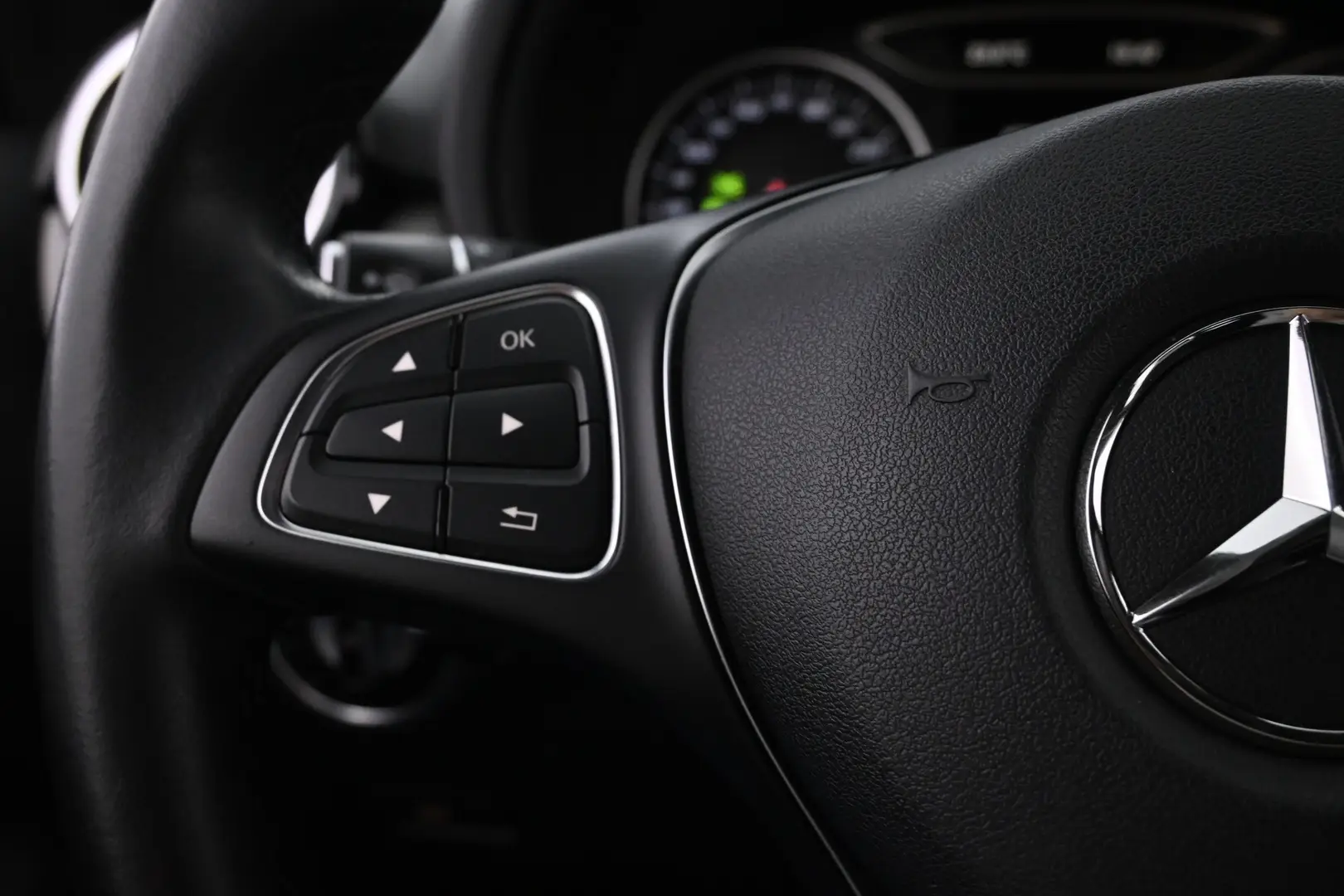 Car Image - 5nd01uGvV897e8VU03C3TM