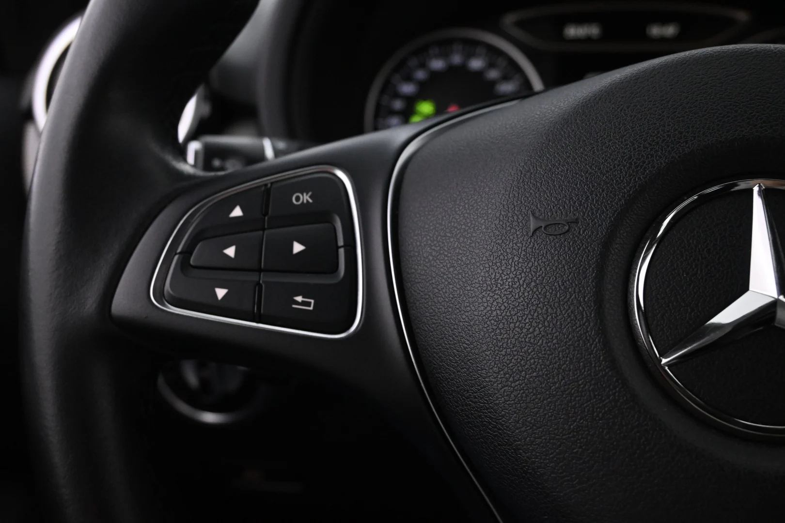 Car Image - 5nd01uGvV897e8VU03C3TM