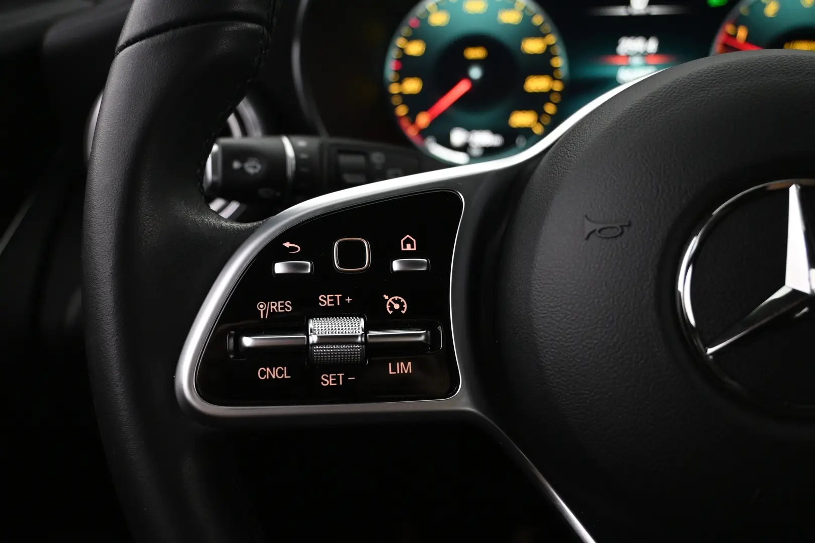 Car Image - 6H2r5xwdSU8rhUpXaard6D