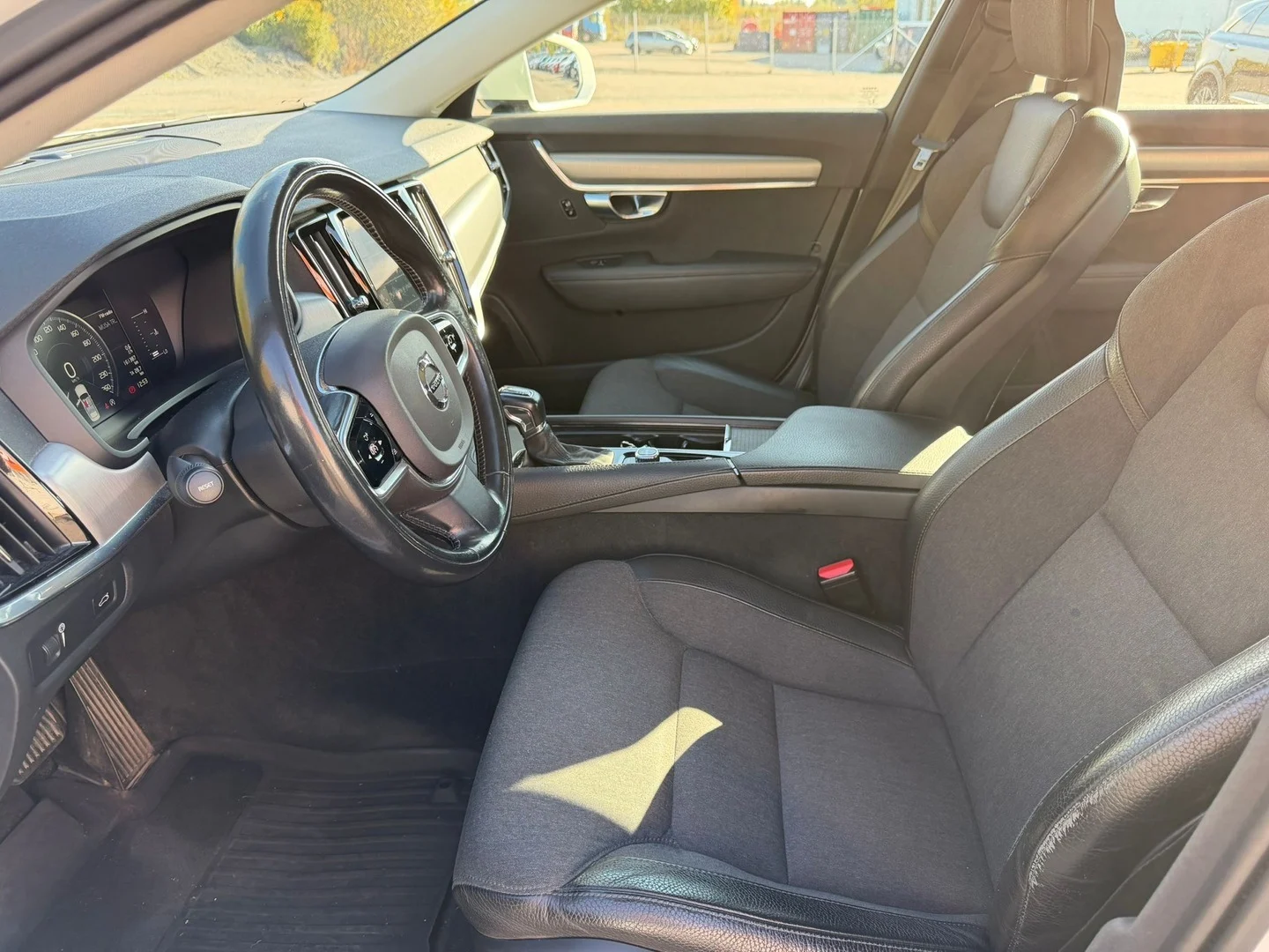 Car Image - 4Qbkhkrqgbqx0gxYtuSVRe