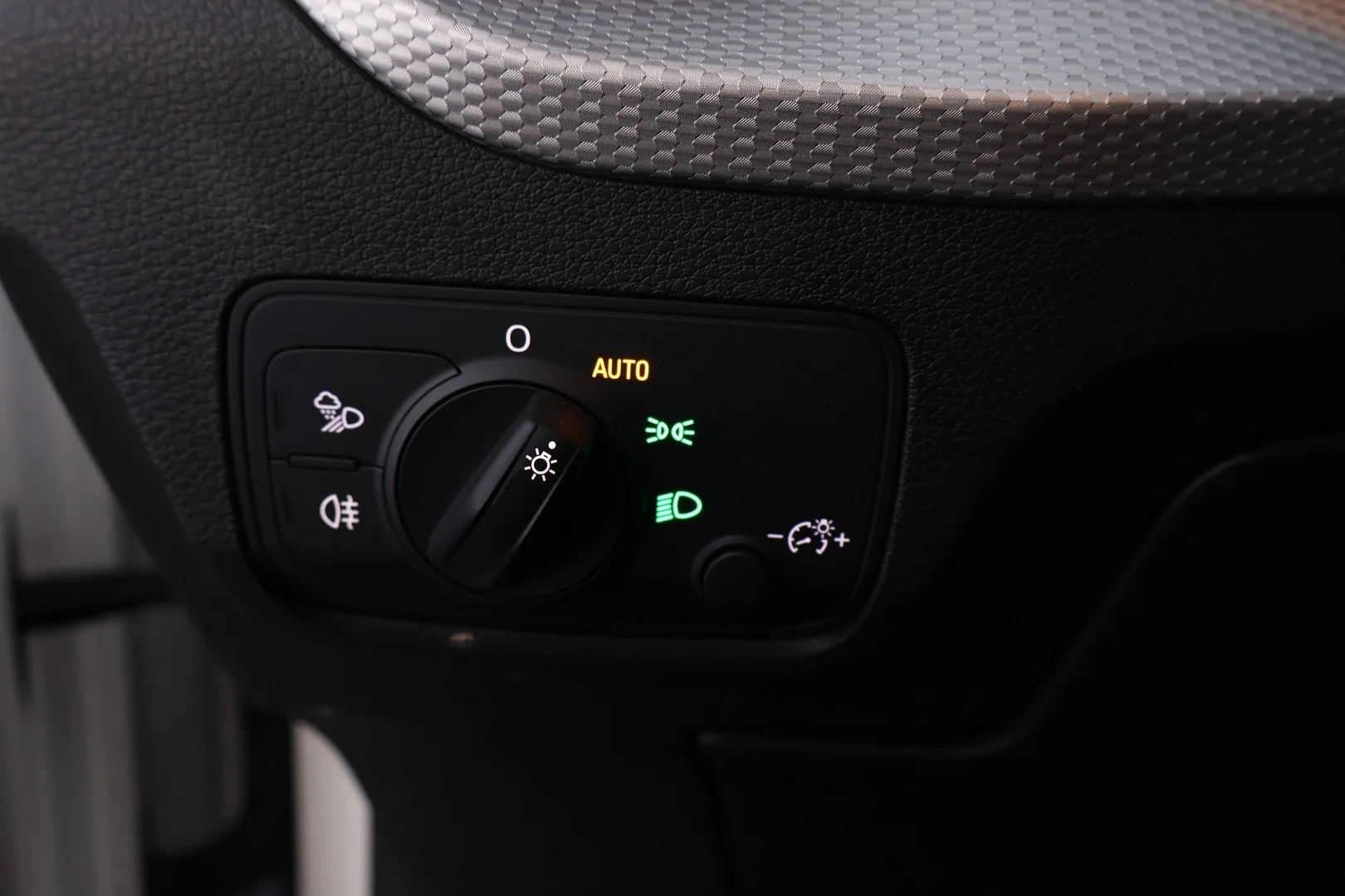Car Image - 3WRSBdnTfWPSvbJgoJVYn7
