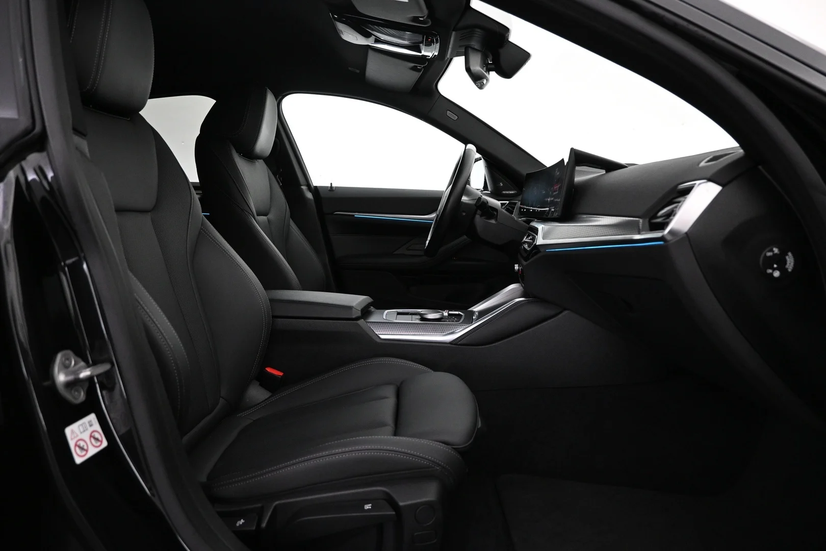 Car Image - 3ZIZhBnvFbyZVKgwyTiIYo