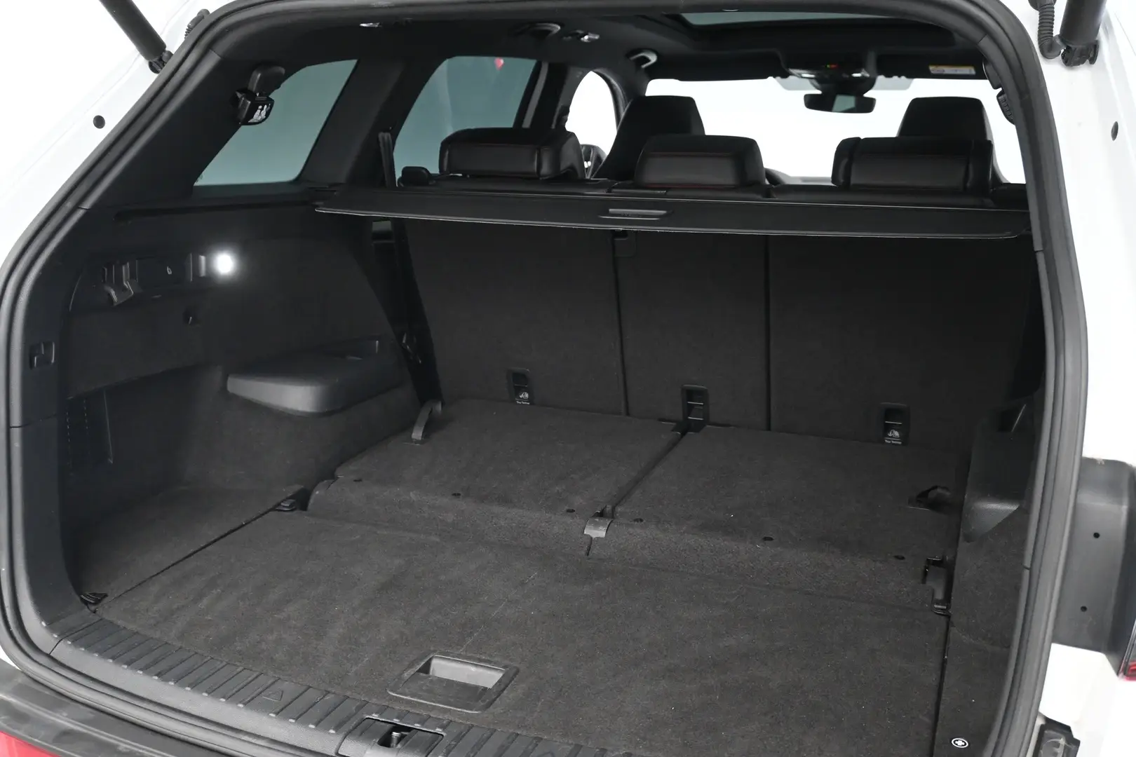 Car Image - 1lgOXsAKYKM1xOmFq3Tg5b