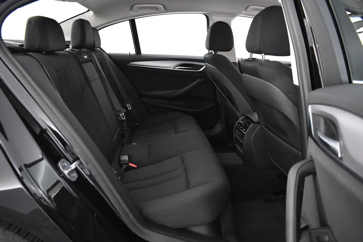 Car Image - 3sRJ7jVx2nRa4CqPRiDhl8