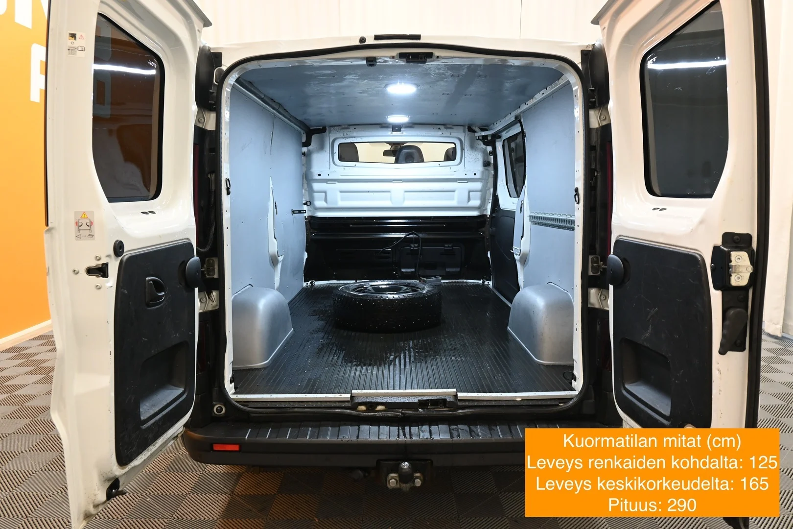 Car Image - JQGyZjqPcmR3xtw9IUw6N