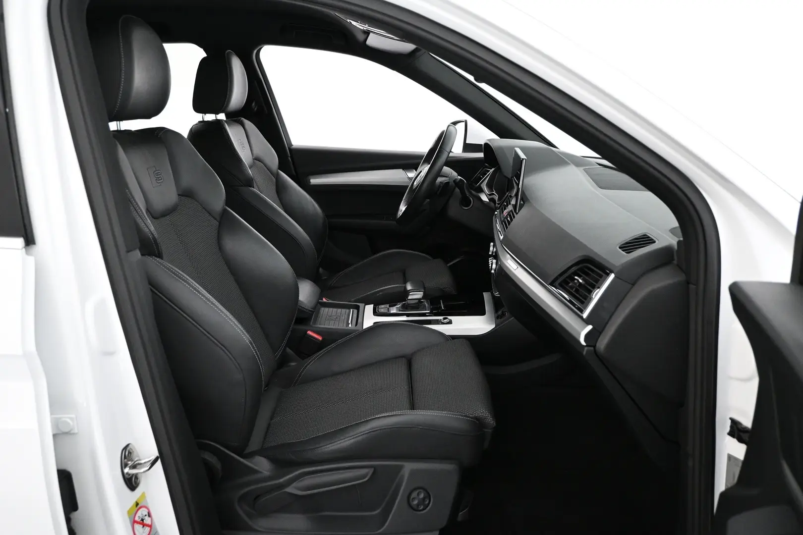 Car Image - 1tMMgqextXhzjJTascc7JB