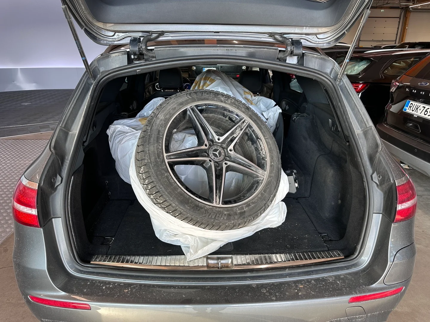 Car Image - 6OL7EULDdkS0zFFZJ0srLu