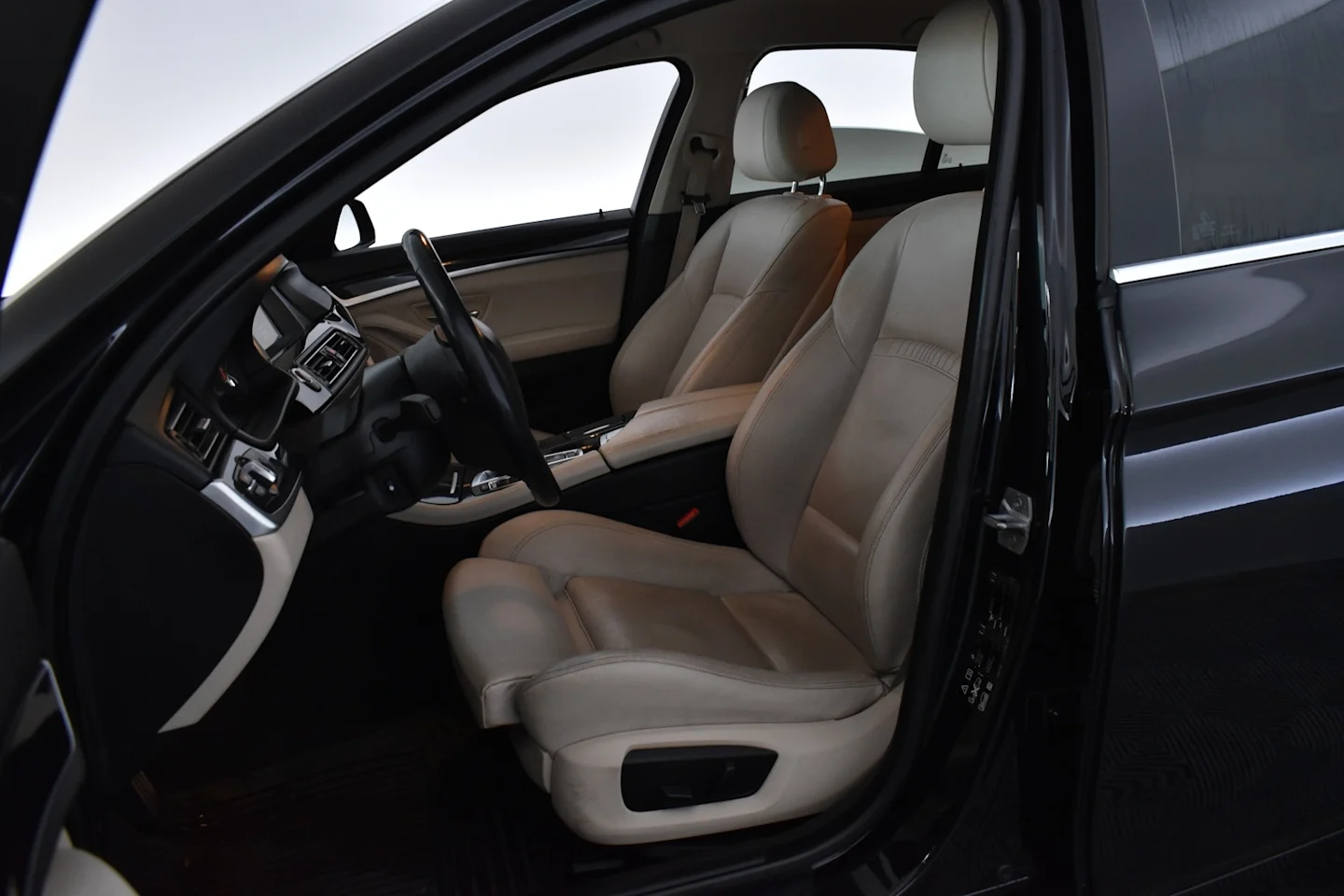 Car Image - 2CSWLuGJpfQDlxAVj6TGnY