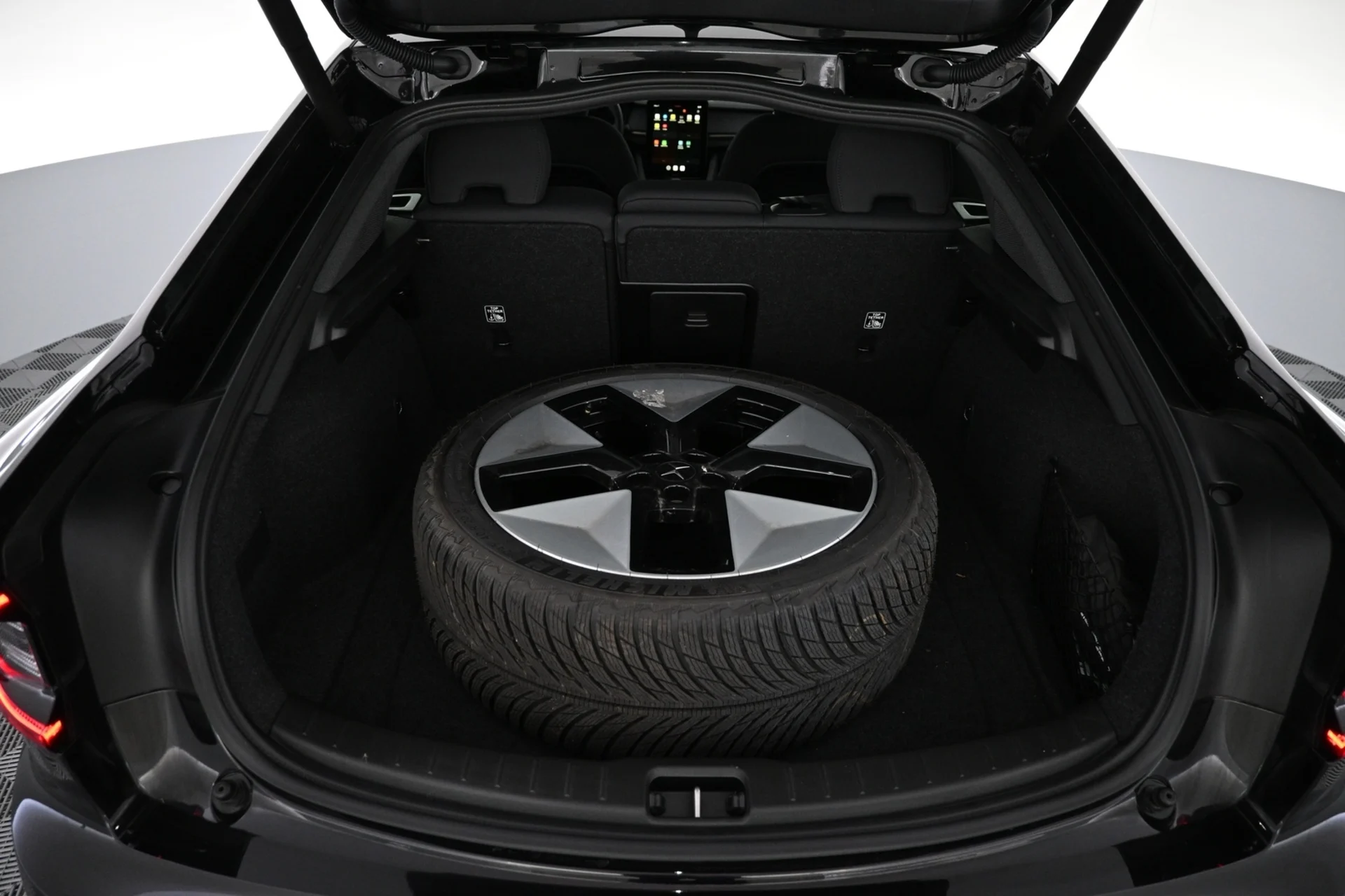 Car Image - 4ndjW8uFrMkXIl3lbc5k37