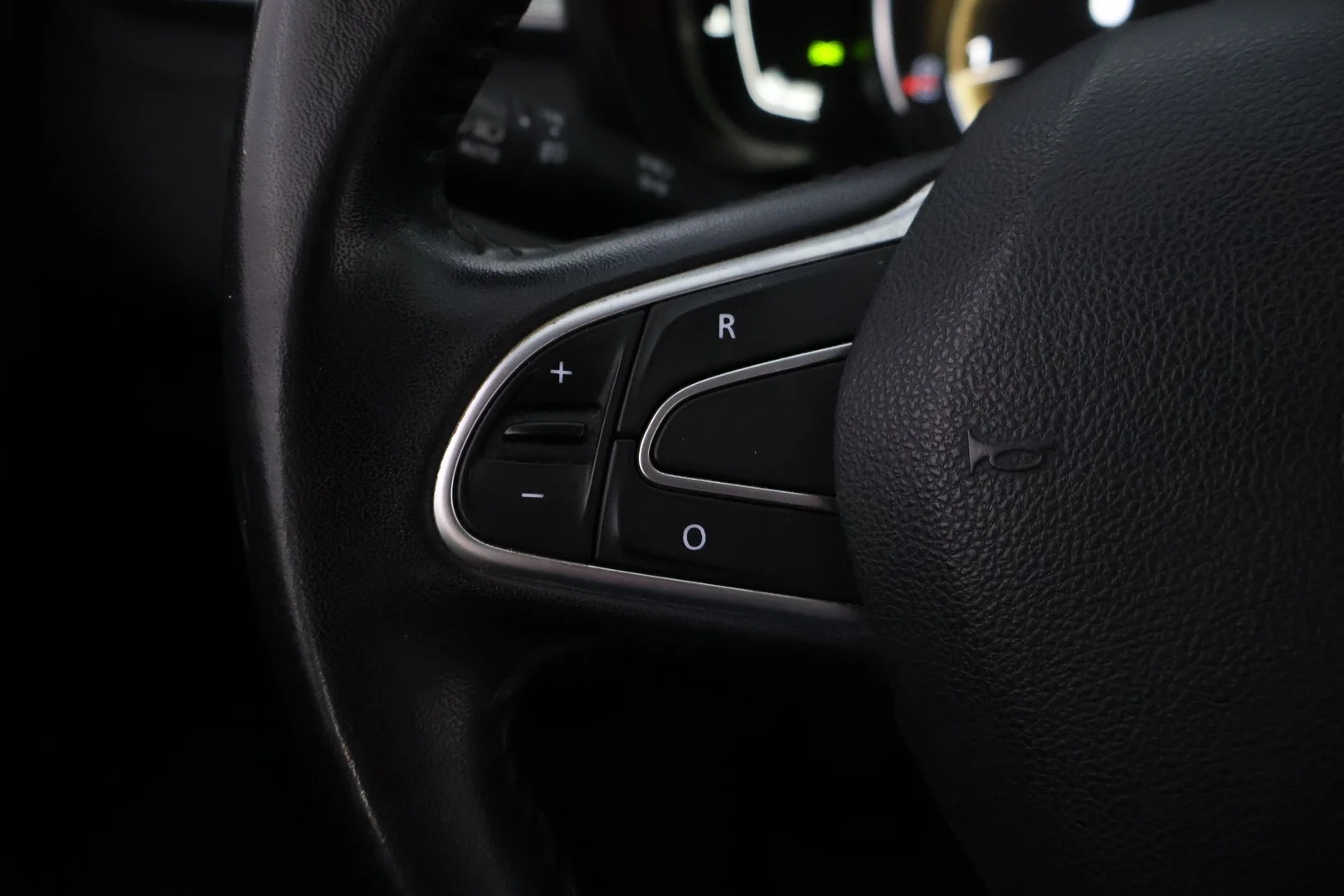 Car Image - 1g6PcQBNuN24qX0IvLibp0