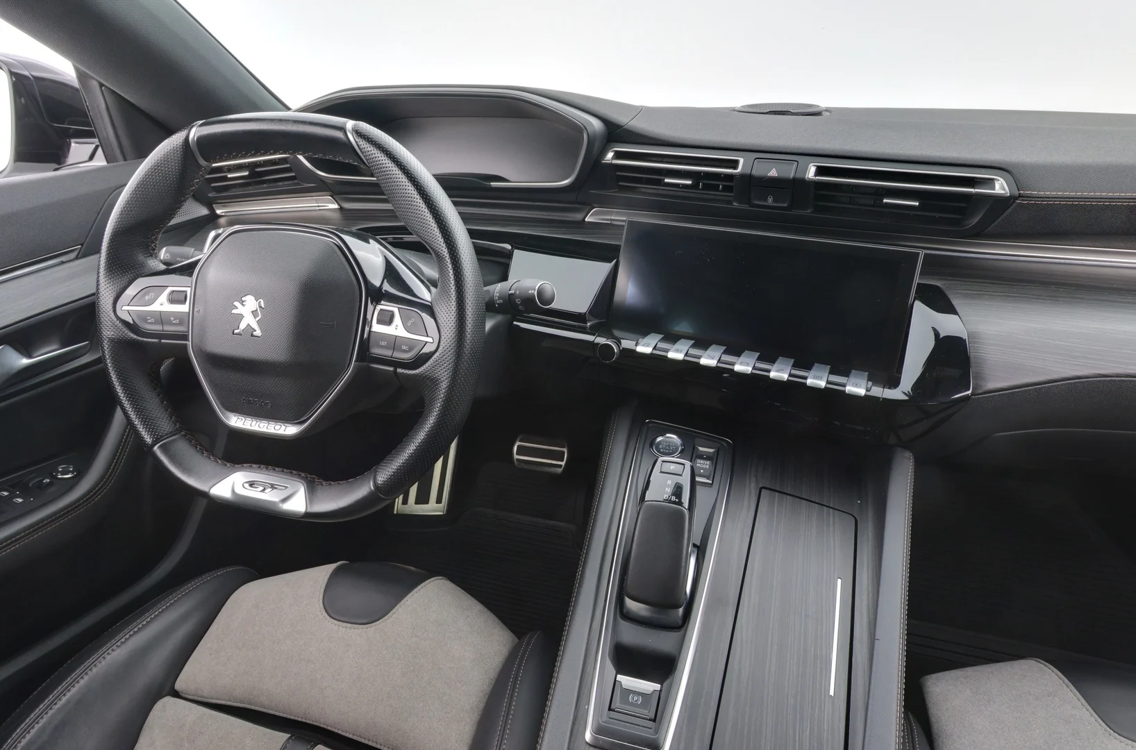 Car Image - pPglQ8675fvRtxNwjdOy8