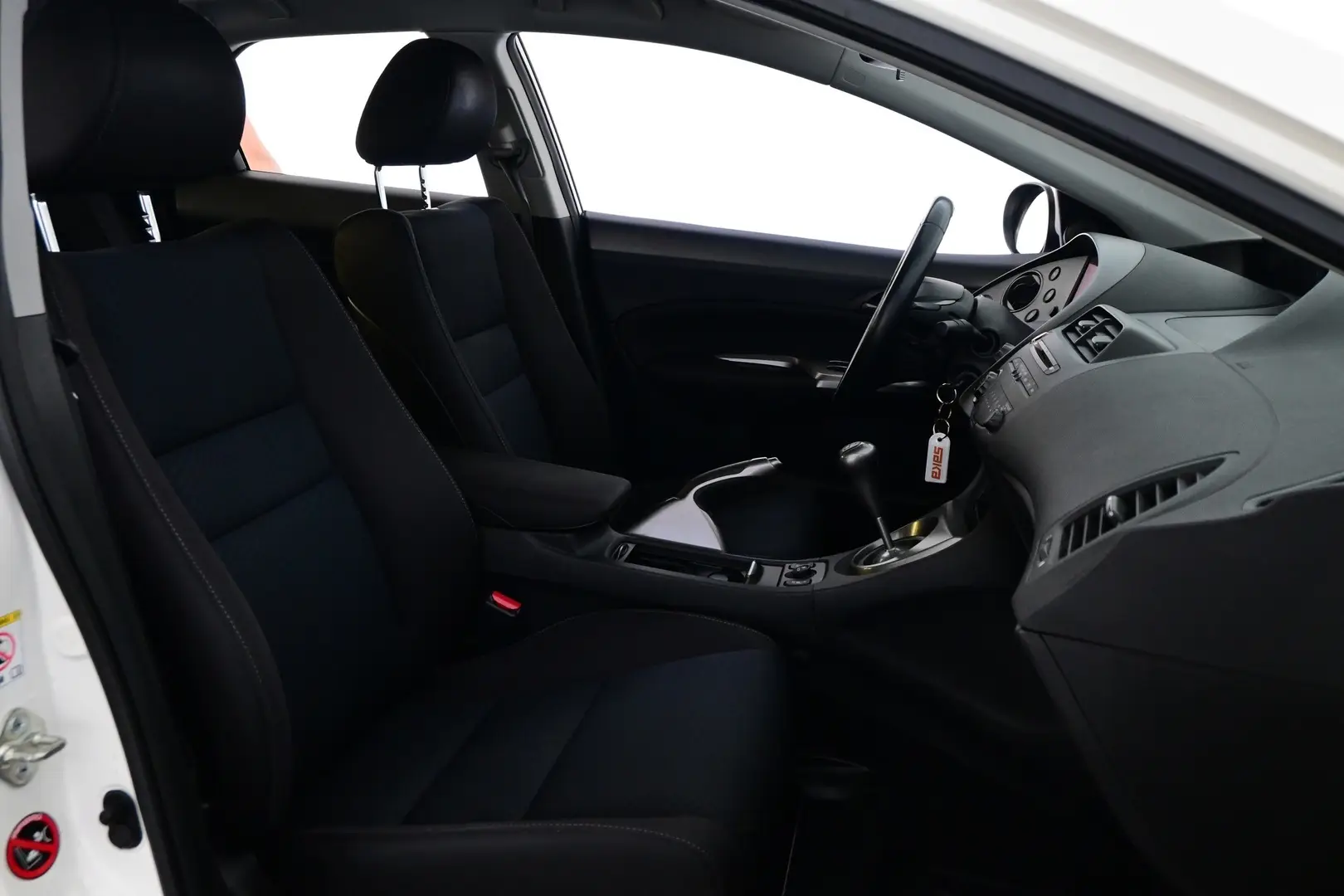 Car Image - 2hNOp4QOPLtrhjCWzeRIN2