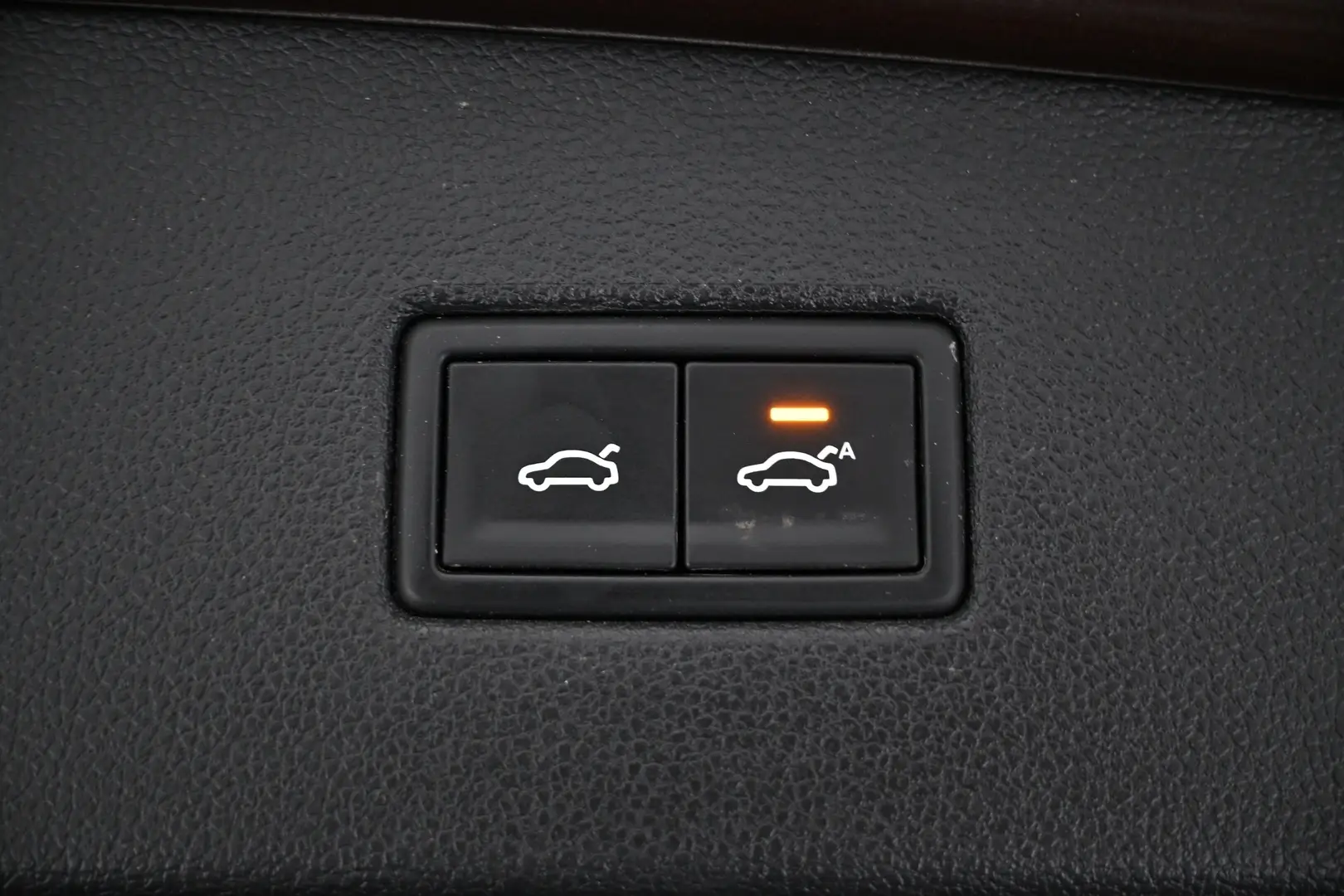 Car Image - 4tg7GynE4JI6tjpPiFnfpN