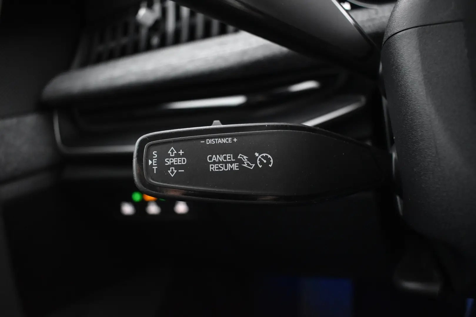 Car Image - 0qBrli8TODFW1pbNwGLnq