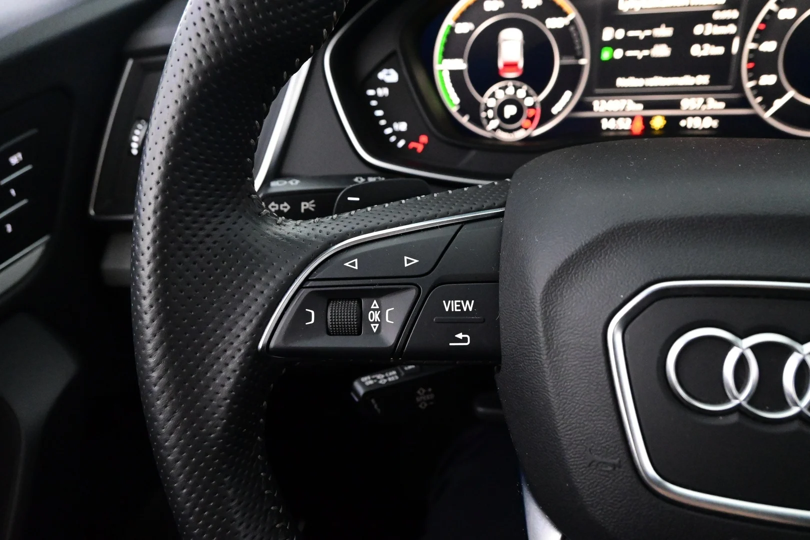 Car Image - 2LaAzPFZH6mEj3ceNtOOYl
