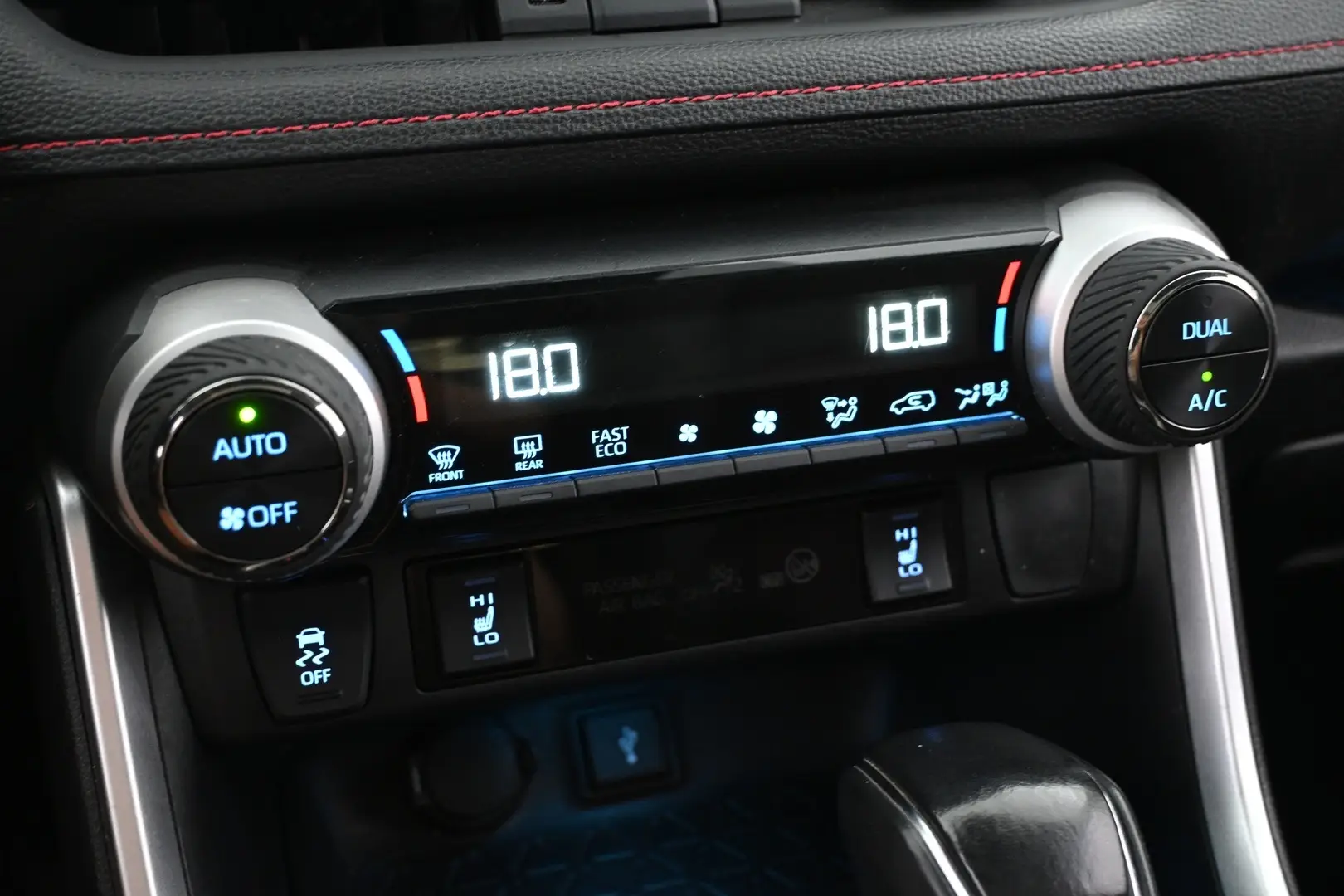 Car Image - 3EiiYGUp6XvJDncb9sjRMa