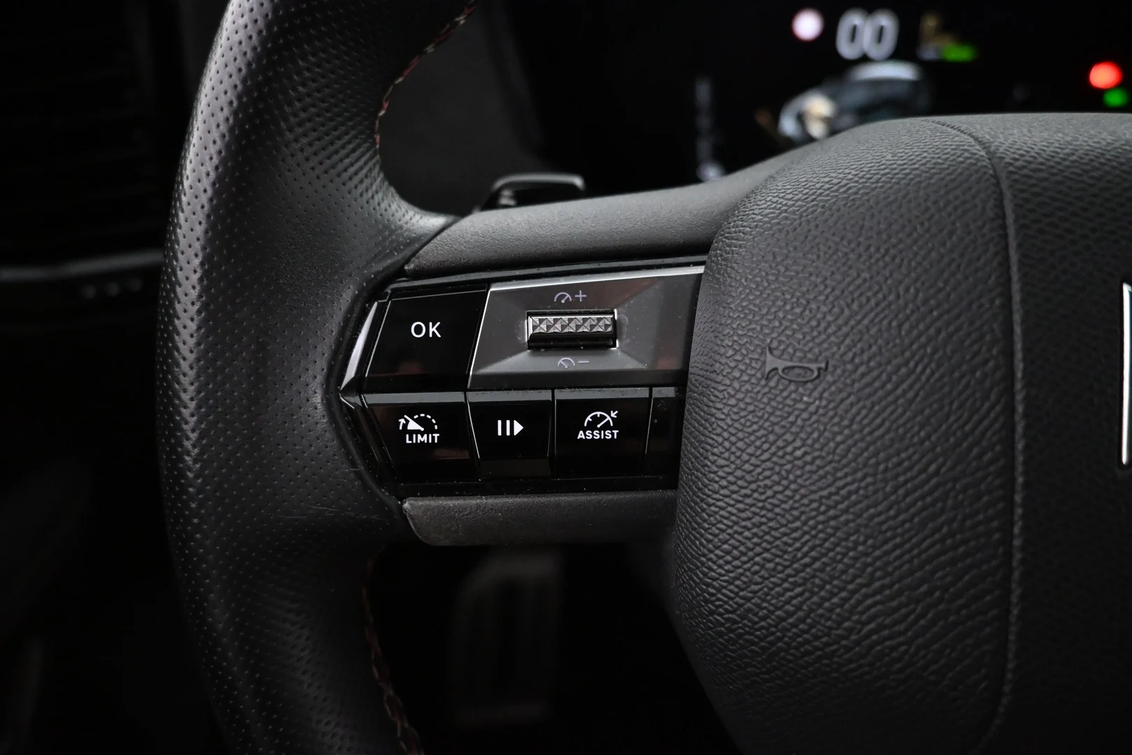 Car Image - 77ILVx5bSsKlPTXRhDlpoo