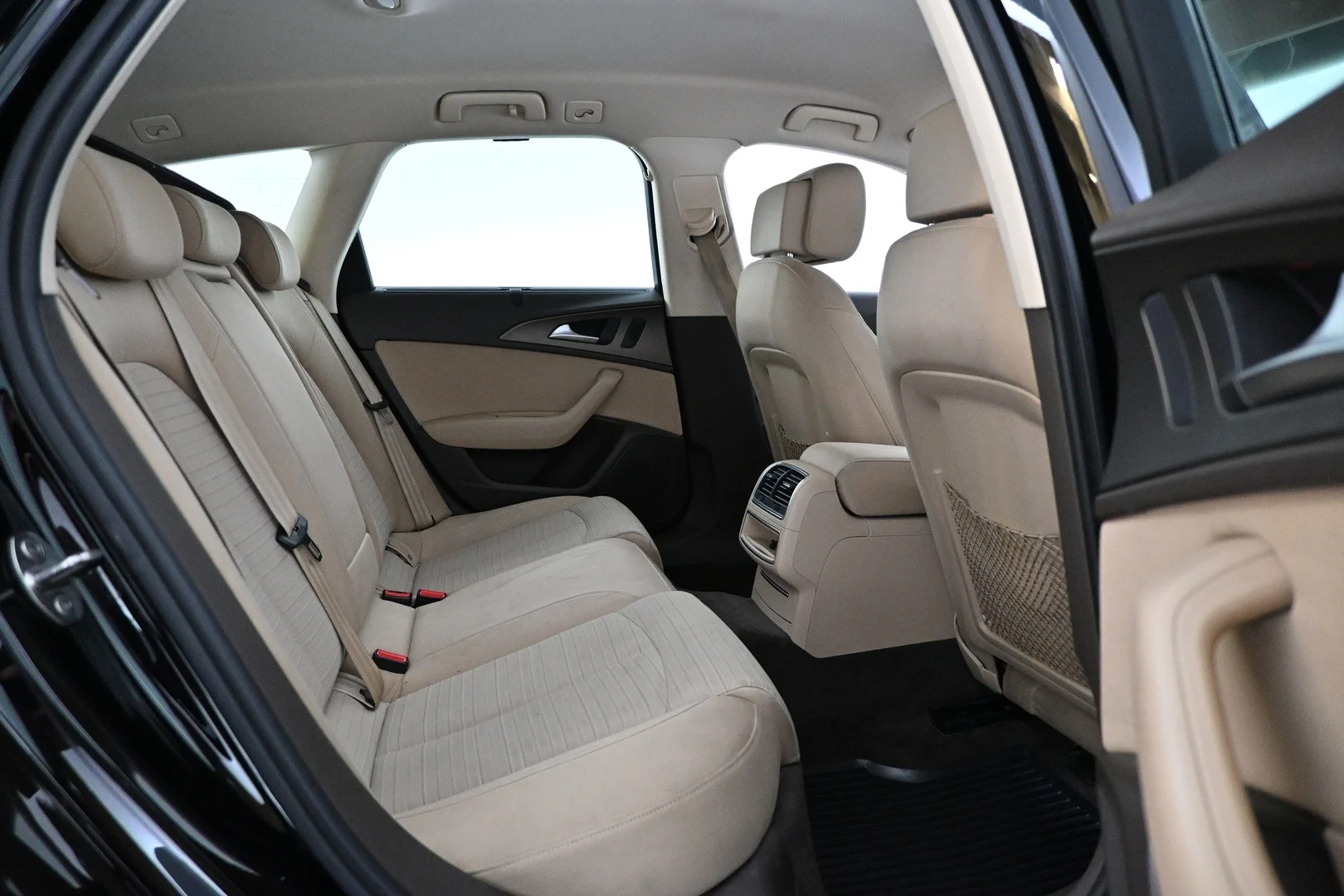 Car Image - 5Xpk6KcLlAqFs4XUJ6RbkH