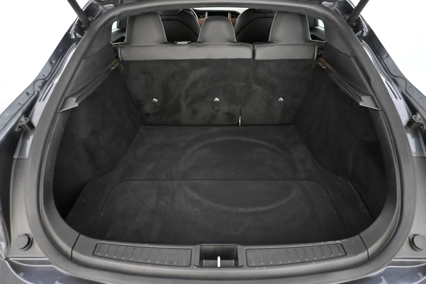 Car Image - XoPdiU748mMzsPzBBYB04