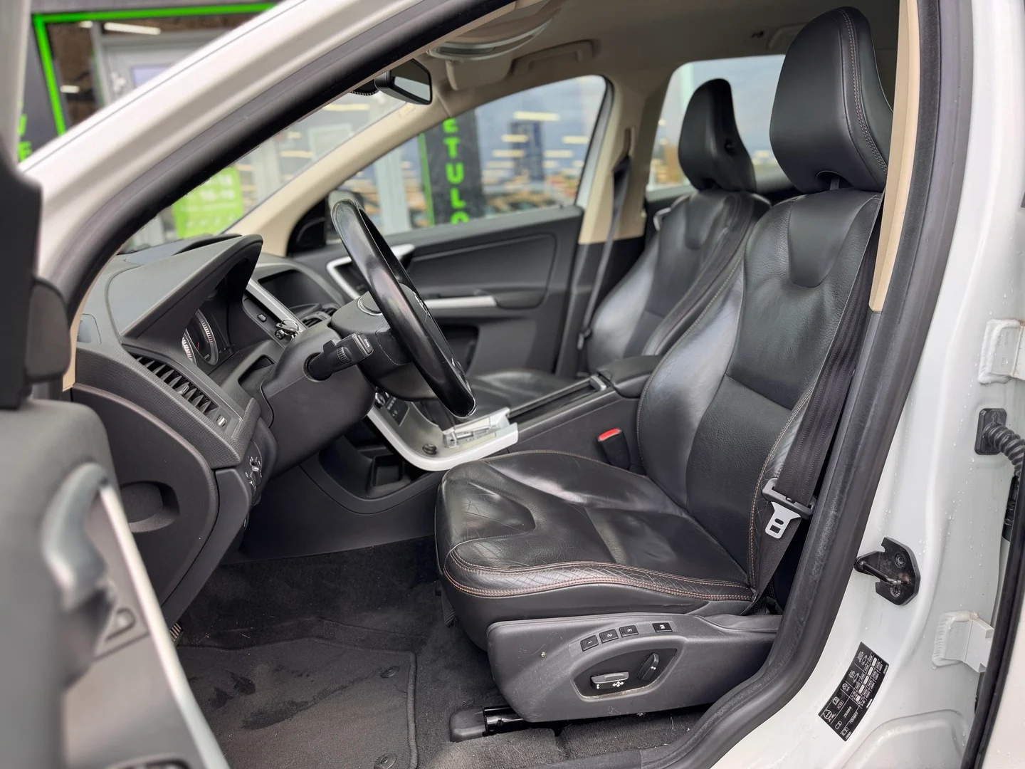 Car Image - 1sR9VsU9wuwmbHFu972J8z