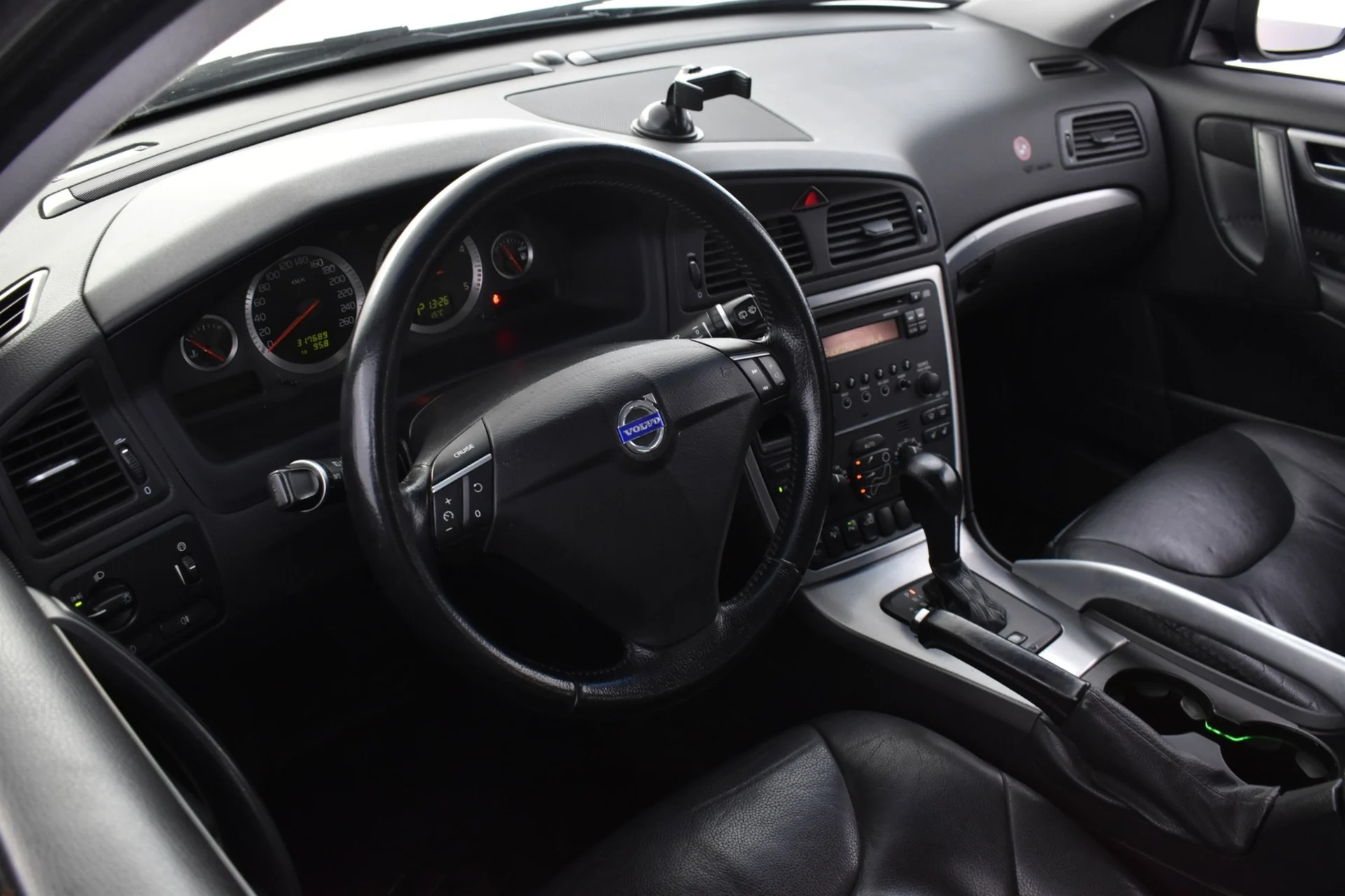 Car Image - 5KuoiYxHwJYBIqxr9MJ7Yk