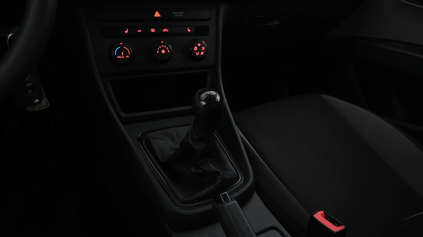 Car Image - eByIJunTuHnFHXqSKClMS