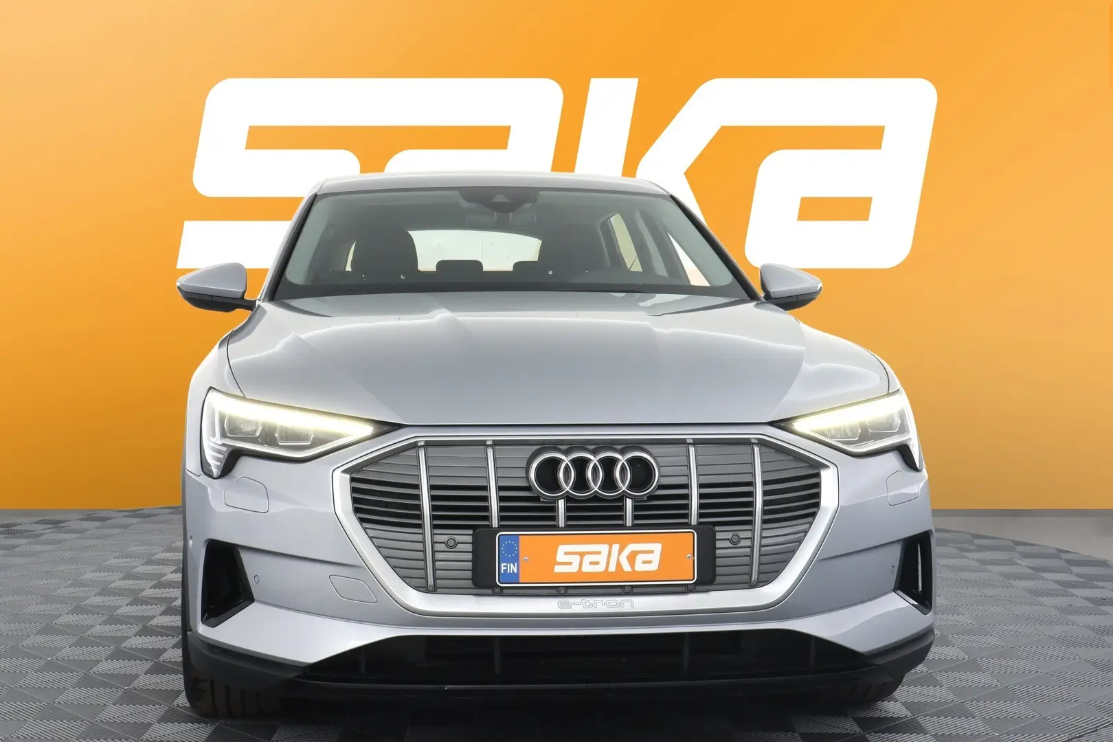 Car Image - 3Vd6rqLcCILtbXbPn44MfE