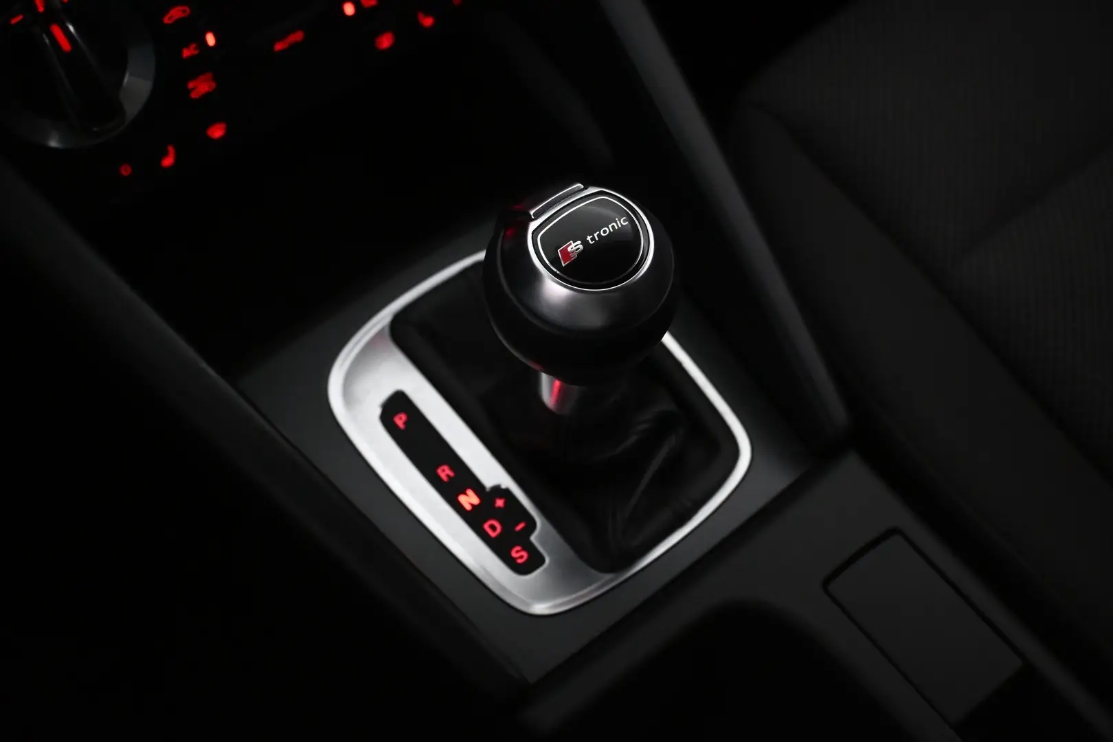 Car Image - 5llH6vrUOTUIv7bVVMjJ31