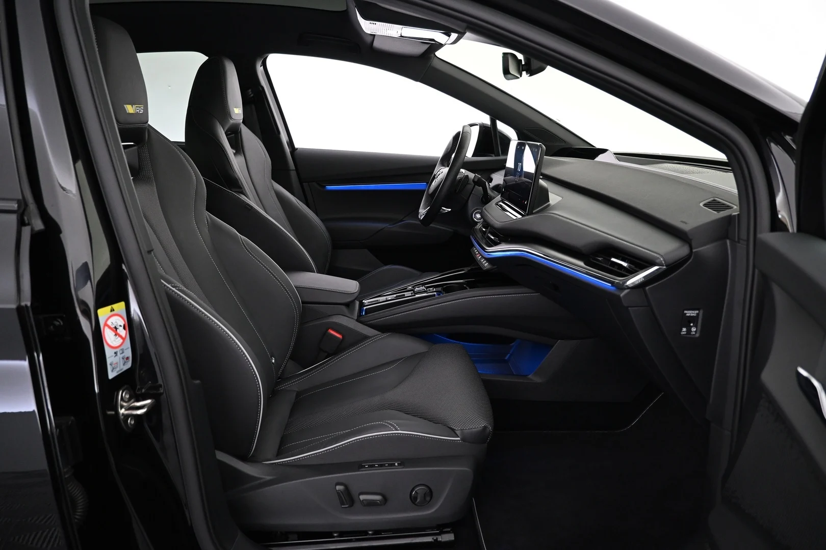 Car Image - 3lftQlCfLkIuIEHaauP6xA