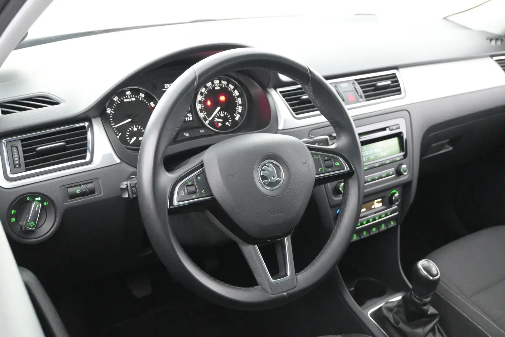 Car Image - 6LhUuIkGS9igl9SikBV3HS