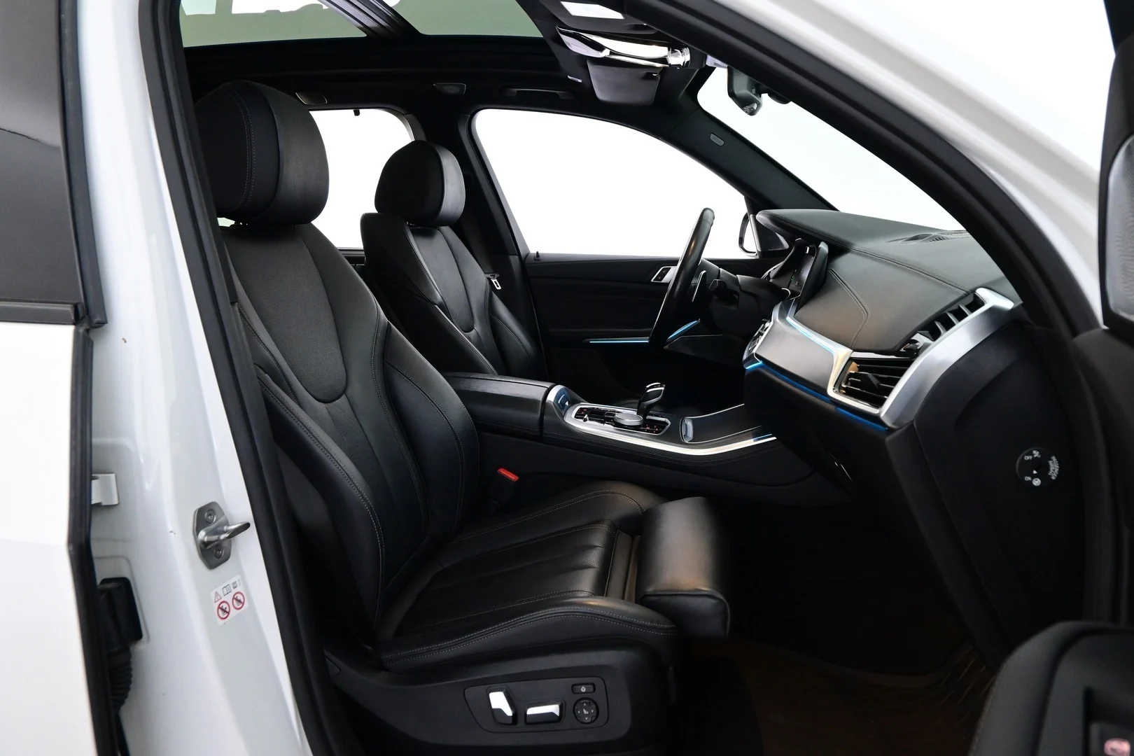 Car Image - 4SwrSPkNyzEo09x3c19kKl