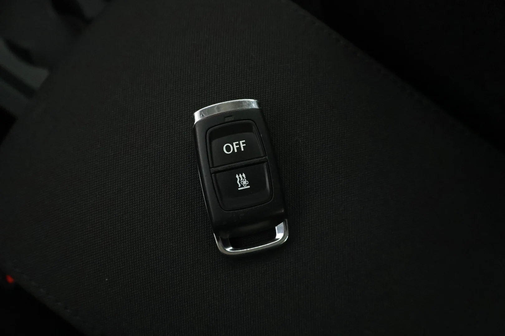 Car Image - 17B02c3sL5Miefy4XHhD1M
