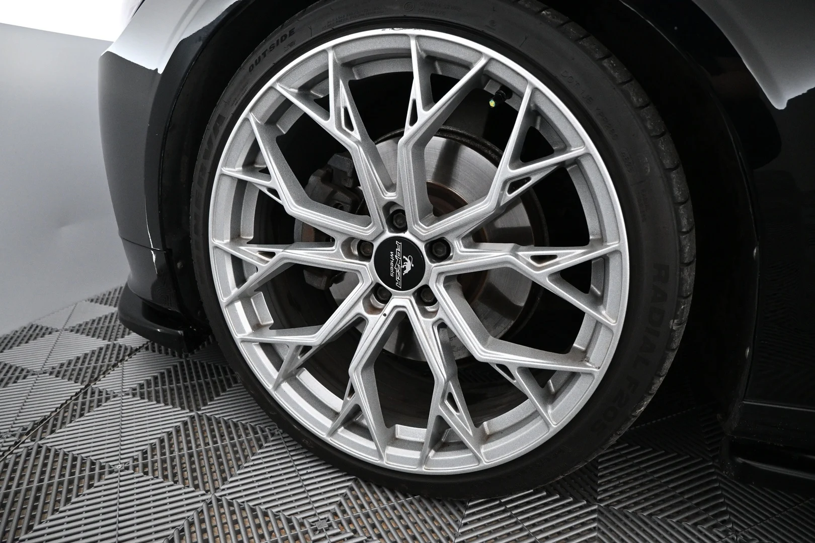 Car Image - 7pAbyv2FxvLSY0vyreg6D2