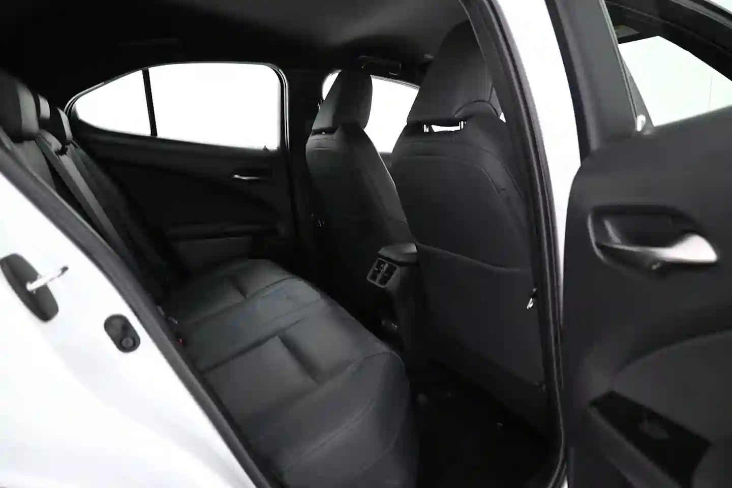 Car Image - 3qIPWk8FQsbt6olgVzYUCN